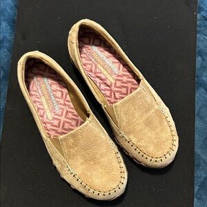 Skechers Beige Relaxed Fit for Loafers NWOB